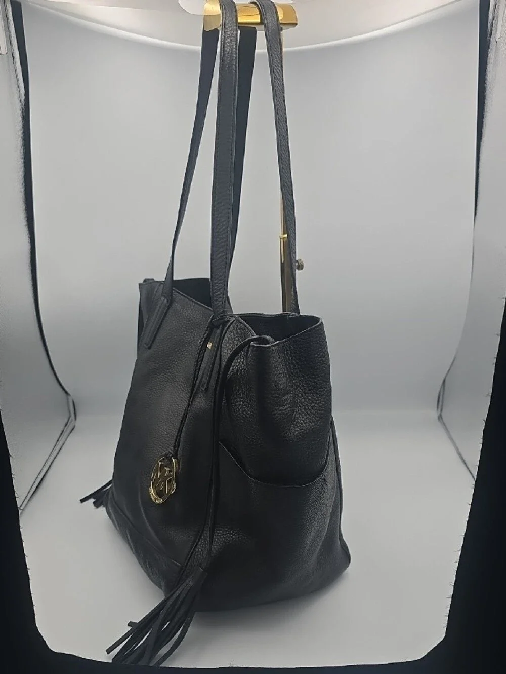 Michael Kors Black Pebbled Leather Tassle Large Tote W/ Gold MK Charm (EUC)✨️🖤✨